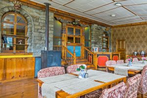 Accommodation - Tashinga Lodge interior