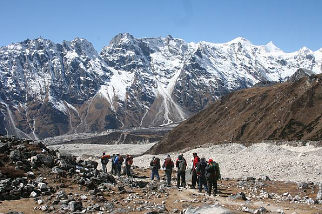 Trekkers on descent from Larkya la manaslu circuit Kev Reynolds 600x400