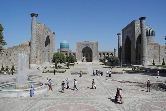 Registan square Samarkand silk road Anne D Heygers 600x400