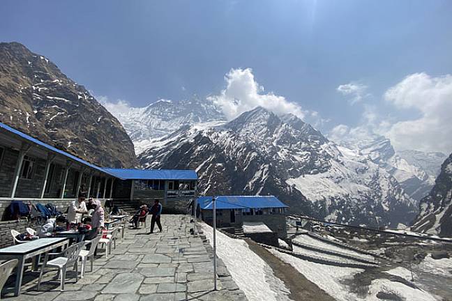First time trekkers in Nepal Teahouse 600 x 400
