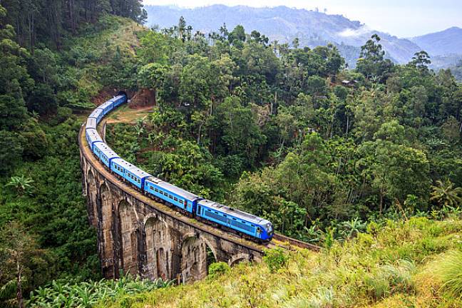 Sri lanka best places to visit Nine Arch Bridge 600x400