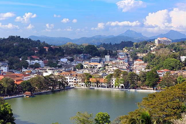 Sri lanka best places to visit kandy 600x400
