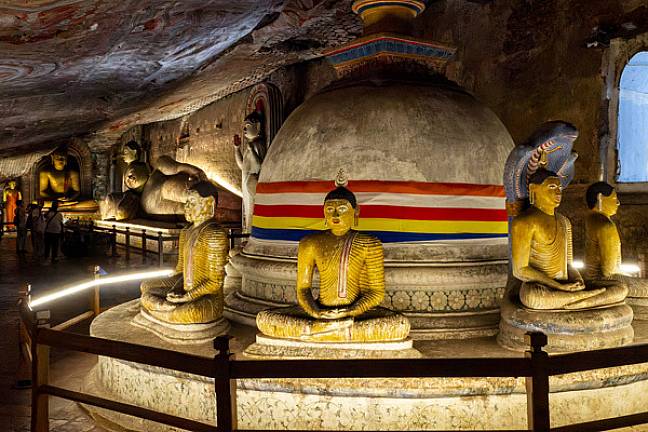 World heritage sites Sri Lanka dambulla cave temple 600x400