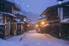 Snow fall at night