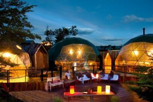 Accommodation - EcoCamp community dome