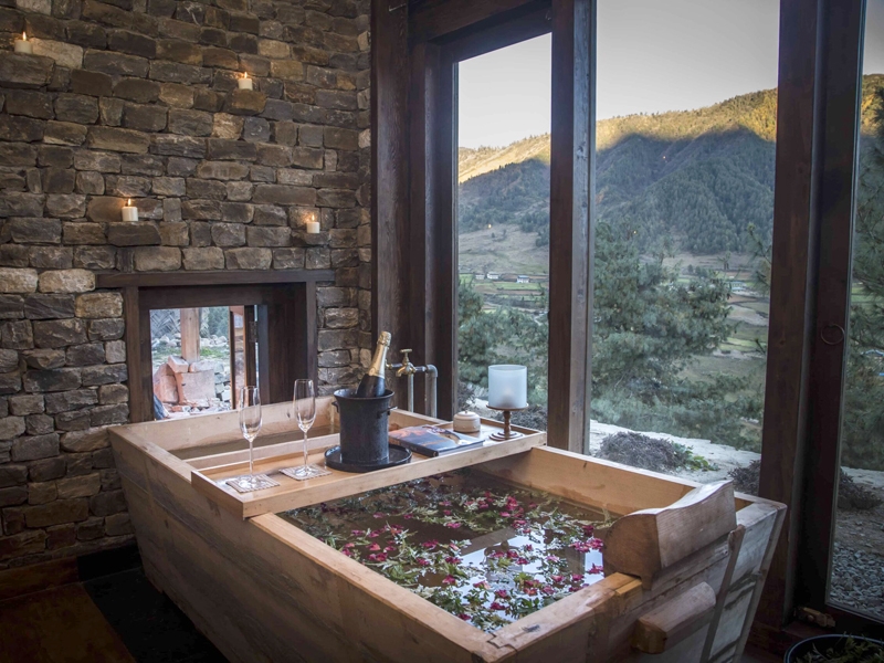 Hot stone bath @gangteylodge