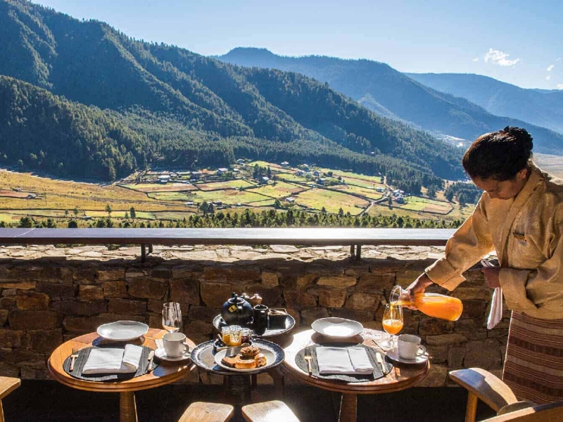 Breakfast on the terrace @gangteylodge