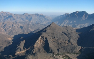 Trekking the Omani Hajar