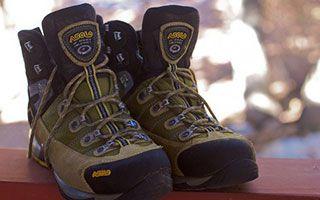 Everest Base Camp – Boots ‘n All