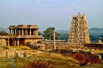 Hyderabad, Hampi & Kerala Backwaters Cruise