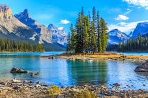 Save £200 on our Gentle Walking Canadian Rockies holiday this September